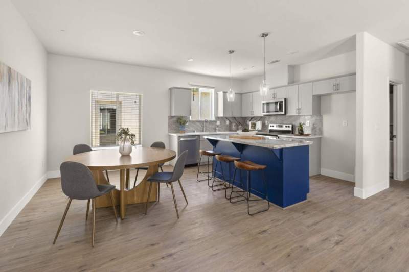 Olive-Villas-Ceres-2455-E-Hatch-Rd-4
